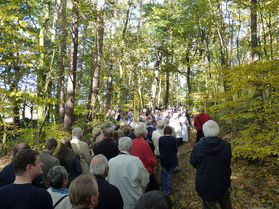 Einweihung der sieben Fußfälle im Oktober 2012 (Foto: Karl-Franz Thiede)